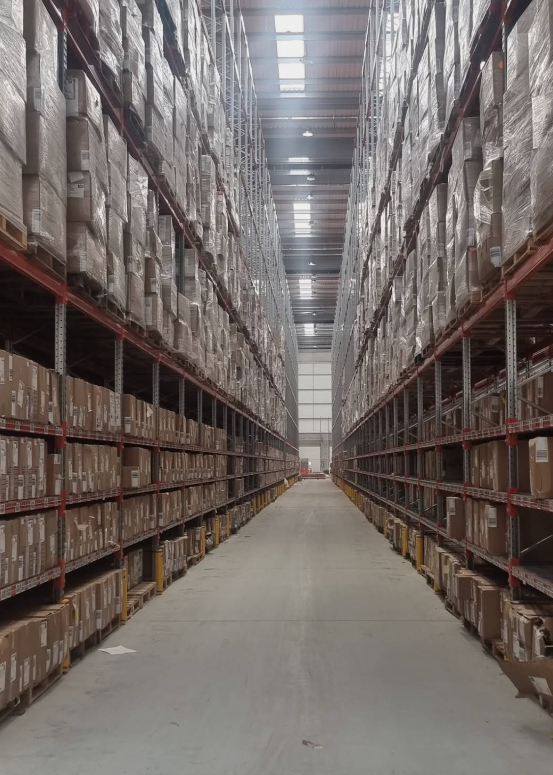 Warehouse storage system with pallets | UM Storage Systems